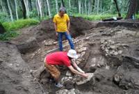 Вблизи Львова археологи обнаружили амфору, которой 5 тысяч лет