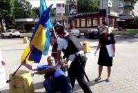 "Шиють" напад на поліцейського: у РФ затримали активіста з українським прапором