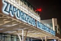 В Запорожье эвакуировали пассажиров самолета из-за угрозы минирования