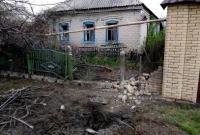 Боевики обстреляли "Рапирой" Марьинку: повреждены шесть домов и автомобиль