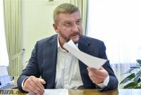 Должников по алиментам лишили права голоса при выезде ребенка