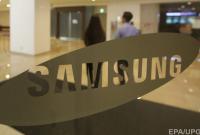 Успеть первыми. Samsung запускает производство "дырявых" экранов