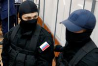 В Крыму оккупанты проводят обыск в доме активистки Украинского культурного центра В Крыму оккупанты проводят обыск в доме активистки Украинского культурного центра