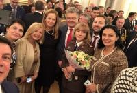 Порошенко впервые присвоил женщине звание генерала