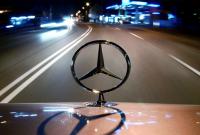 В РФ 15-летняя школьница на Mercedes сбила инспектора (видео)