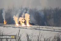 Бойцы ВСУ устроили "салют" из уничтоженного ДЗОТа боевиков (видео) Бойцы ВСУ устроили "салют" из уничтоженного ДЗОТа боевиков (видео)