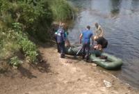 В Днепропетровской области на водохранилище дрейфовала лодка с телом мужчины В Днепропетровской области на водохранилище дрейфовала лодка с телом мужчины