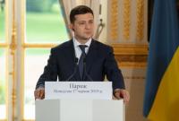 Зеленский поблагодарил Макрона за внимание к освобождению украинцев из плена России Зеленский поблагодарил Макрона за внимание к освобождению украинцев из плена России